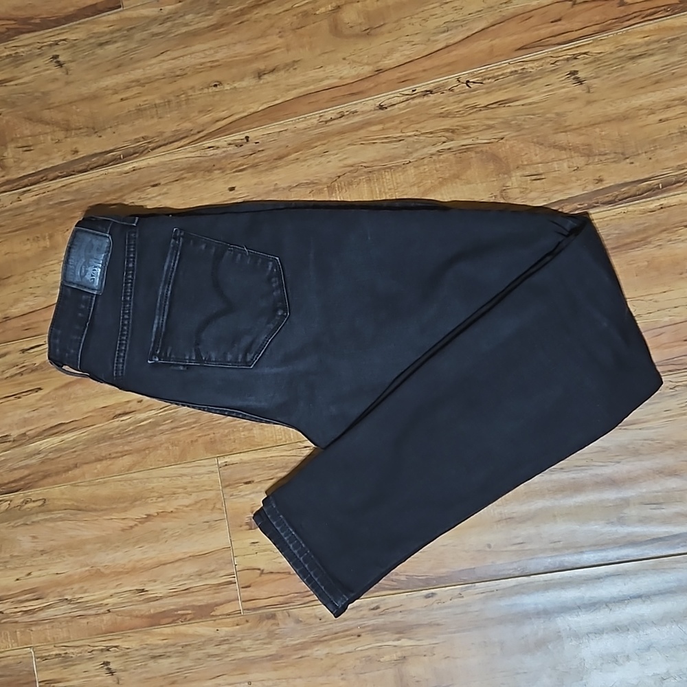 Black levi skinny jeans